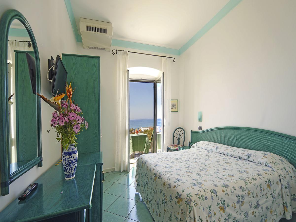 Hotel Casa Del Sole Форио Экстерьер фото